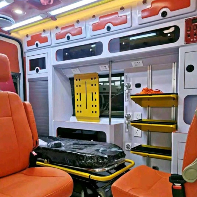 三乡镇长途救护车护送病人租赁价格