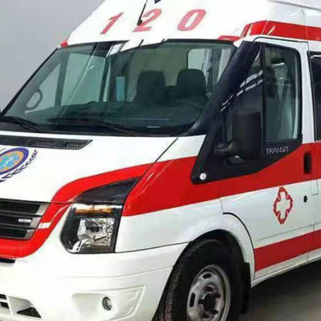 三乡镇非急救护送病人转院租赁救护车的优缺点对比